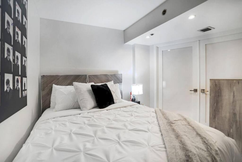 Some Like It Hot! Skyline & Water Views 4br Miami